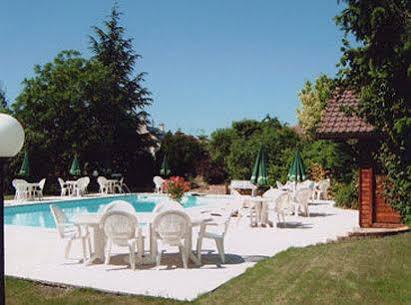 Brit Hotel Dak Hotel Avallon Esterno foto