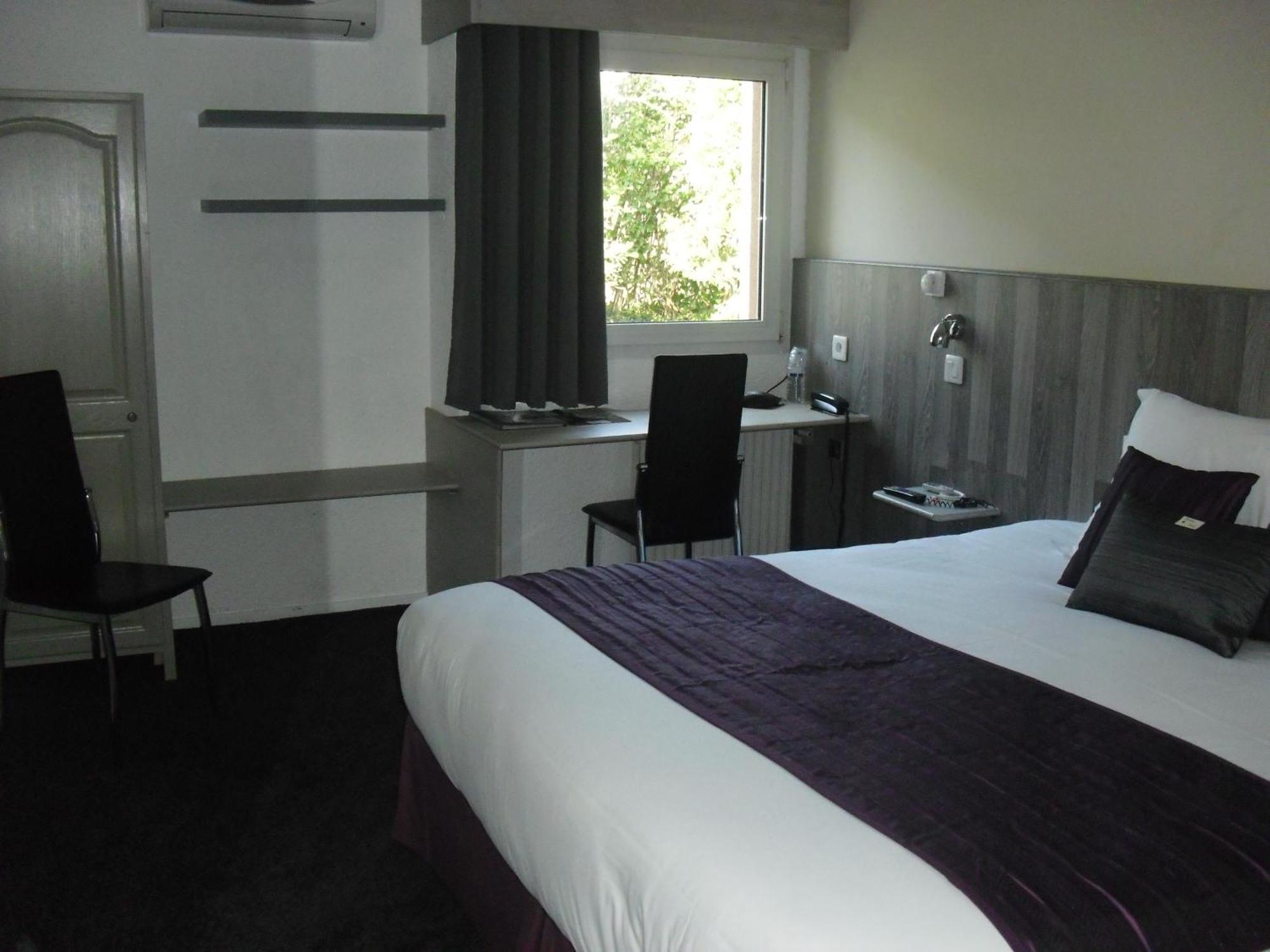 Brit Hotel Dak Hotel Avallon Esterno foto