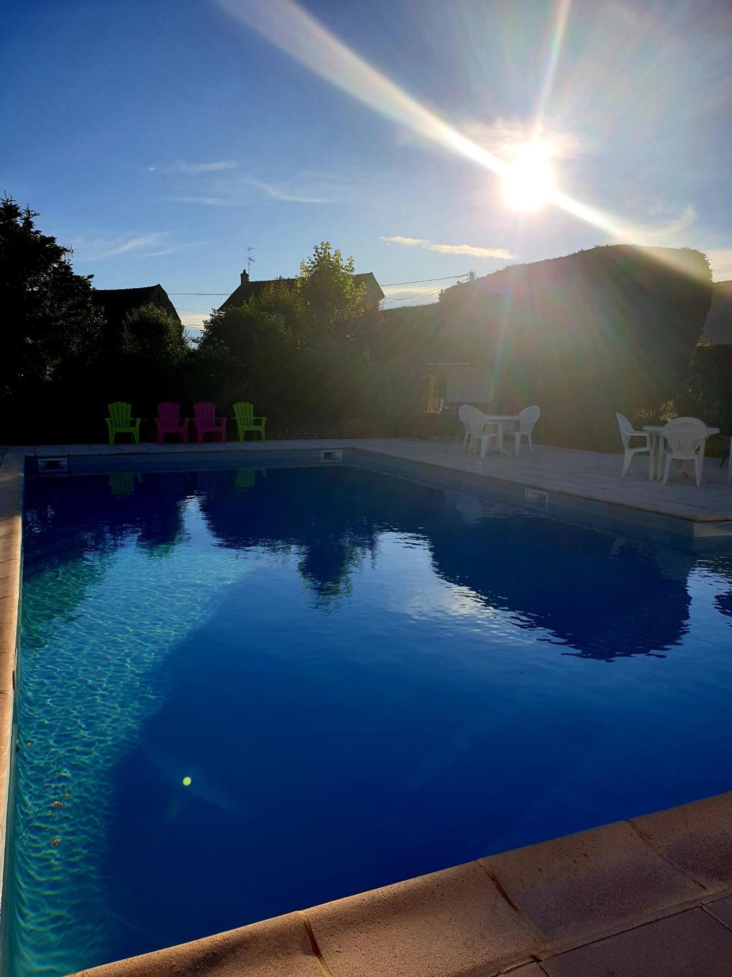 Brit Hotel Dak Hotel Avallon Esterno foto