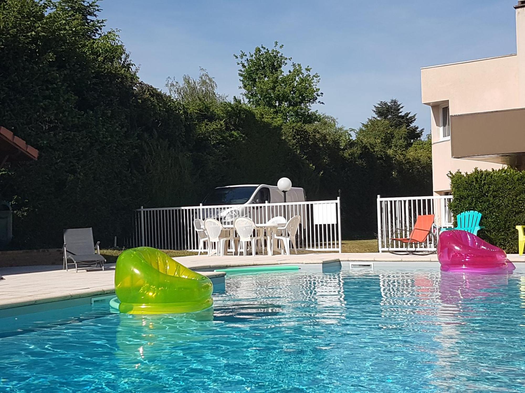 Brit Hotel Dak Hotel Avallon Esterno foto
