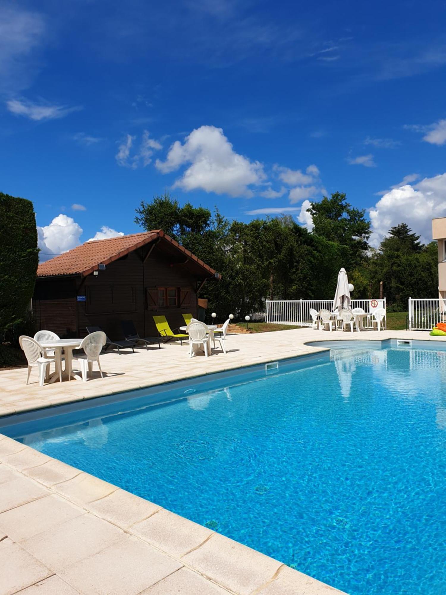 Brit Hotel Dak Hotel Avallon Esterno foto