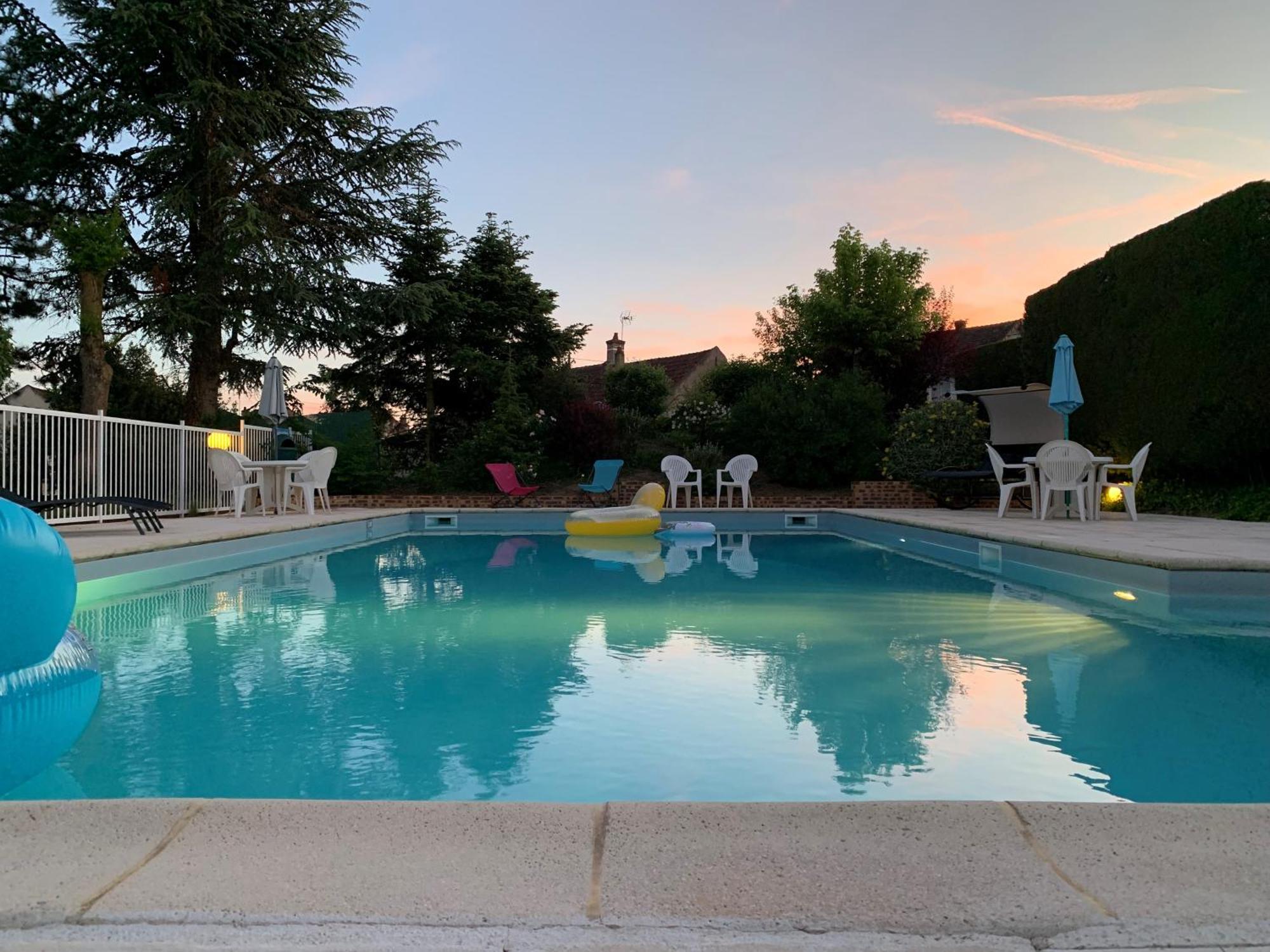 Brit Hotel Dak Hotel Avallon Esterno foto